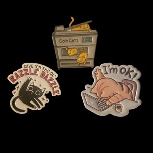 Ser of 3 funny cat pins